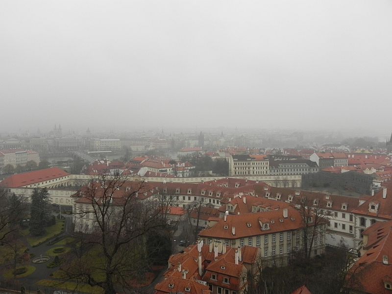 Prag im Nebel
